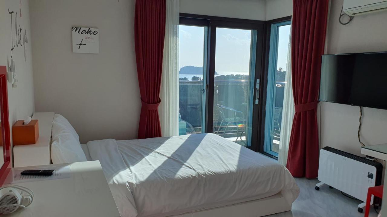 Beewool Chaewool Pension Seogwipo Bagian luar foto